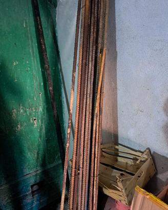 Barre di ferro per piantagione vitigno