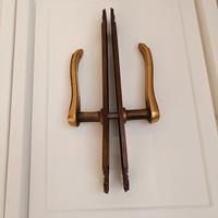 Tre maniglie d'epoca in ottone 