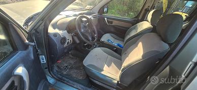 Ricambi peugeot ranch o citroen berlingo 2000