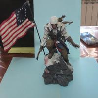 STATUA ASSASSIN CREED 3 CONNOR CON BANDIERA AMERIC
