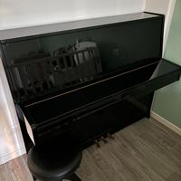 Pianoforte Petrof verticale