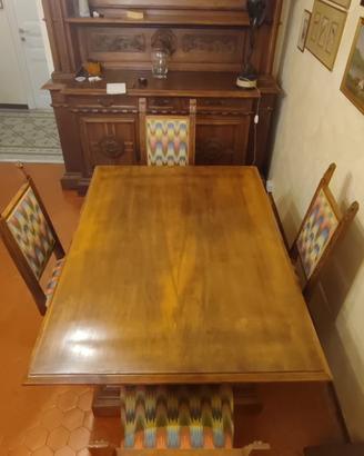 Tavolo in noce biondo inizio 900 + 4 sedie