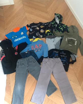 Abbigliamento vario bimbo 4/5/6 anni