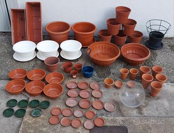 Vasi e sottovasi in plastica e coccio