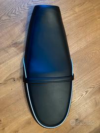 Sella triumph per Bonneville t100