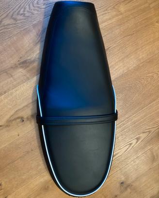 Sella triumph per Bonneville t100