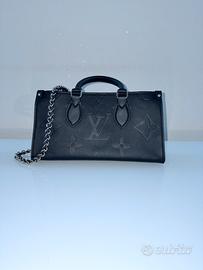 Borsa firmata da donna