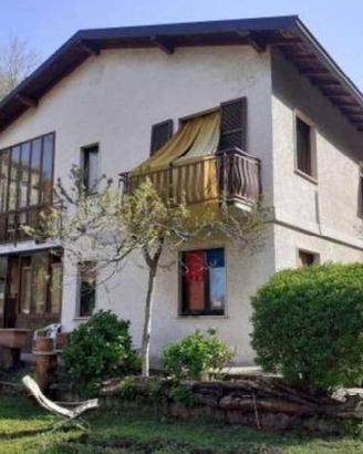 Immobile in asta di 373 m² con più di 5 locali e b