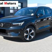 Volvo XC40 B4 automatico Ultra Dark
