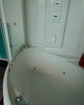VASCA/DOCCIA IDROMASSAGGIO E SAUNA