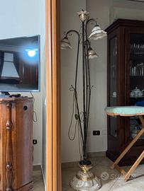 lampadari con accessori della Via Veneto