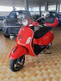 Piaggio Vespa 300 GTS