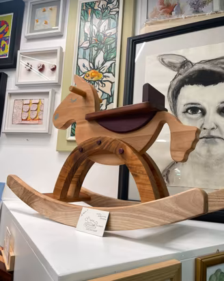 Cavallo a dondolo legno massello