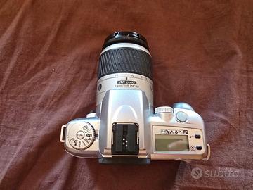 Minolta Dynax 40 con obbiettivo 28-100m