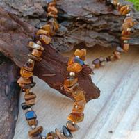 Collana con pietre grezze di occhio di tigre