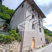 TERRAGNOLO: CASA SINGOLA AL GREZZO CON VISTA PANOR
