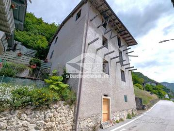 TERRAGNOLO: CASA SINGOLA AL GREZZO CON VISTA PANOR