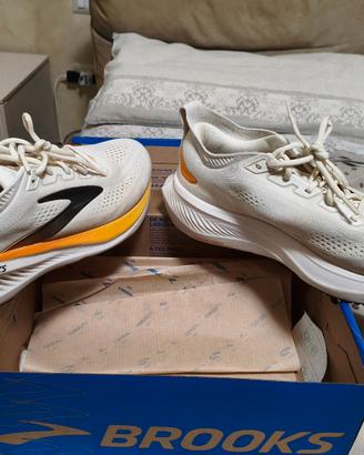 Brooks glycerin 23
