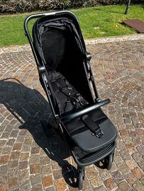Passeggino leggero NUBI 3 colore nero
