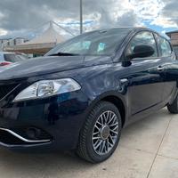 Lancia ypsilon 2016