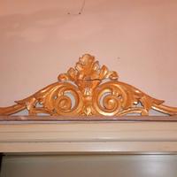 Cimase dorate in legno del 1800
