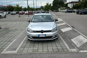 GOLF VII