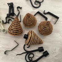 5 Bastoni per tende di vari tipi.