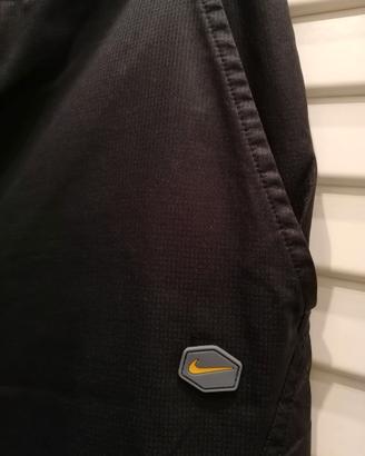 pantaloni  taglia 44/48 Nike  neri  altezza 1,75 c