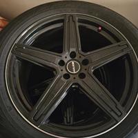 Gomme invernale con cerchi lega 5 fori 265/50/R20