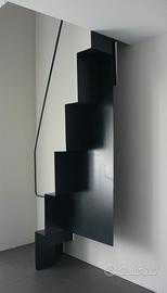 Scala arredo in metallo