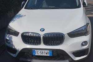 BMW X1 bianca