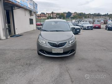 Lancia Ypsilon 1.0 FireFly 5 porte S&S Hybrid Silv