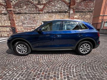 AUDI Q5 Business 2.0 TDI quattro S tronic 2017