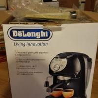 Macchina caffè espresso e cappuccino De Longhi