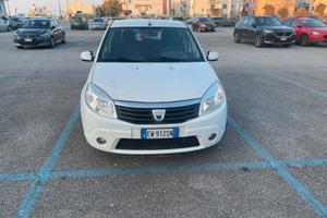 Dacia sandero 2011 benzina-gpl