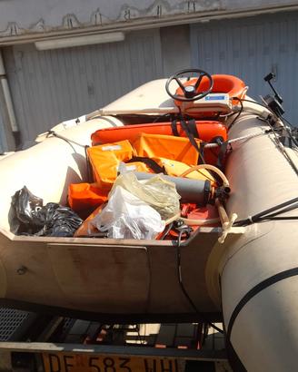 Gommone ILVER + CARRELLO omologato+ MOTORE