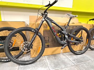 GT FURY CARBON PRO | tg L + M |sconto quasi 50%