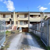 VILLA A SCHIERA A PEGOGNAGA