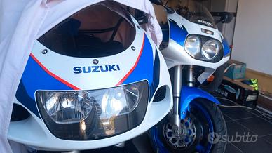 Suzuki gsx r srad 600  era al motor show