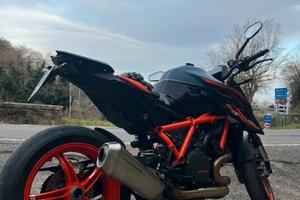 Ktm 1290 super duke r evo