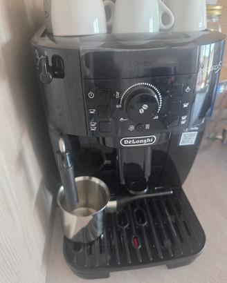 Macchina caffè DeLonghi magnifica S