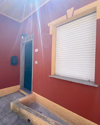 Appartamento al piano terra con giardino e garage