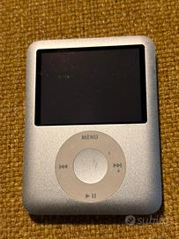 1 I pod  + 2 I shuffle + accessorio radio custodia