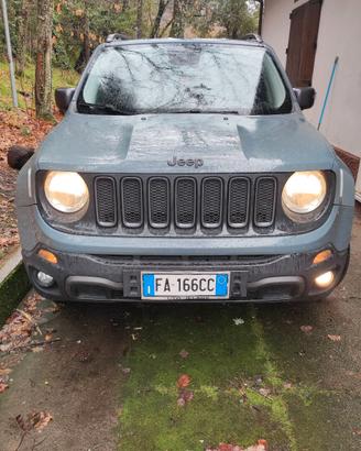 Jeep Reneagde Trailhawk 170 cv