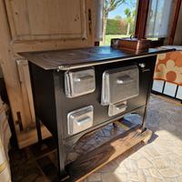 Stufa/cucina economica antica restaurata 