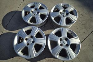 Cerchi In Lega Da 15" Per Opel Corsa 2004