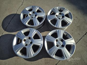 Cerchi In Lega Da 15" Per Opel Corsa 2004