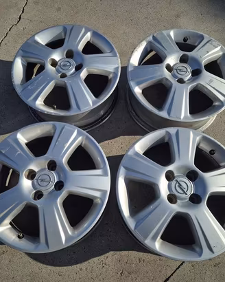 Cerchi In Lega Da 15" Per Opel Corsa 2004