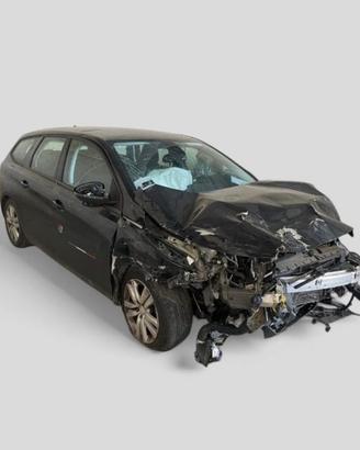 PEUGEOT 308 130 S&S SINISTRATA