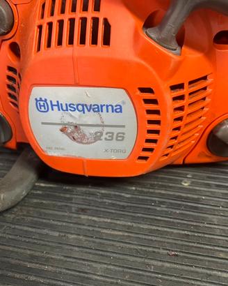 Motosega husqvarna 236